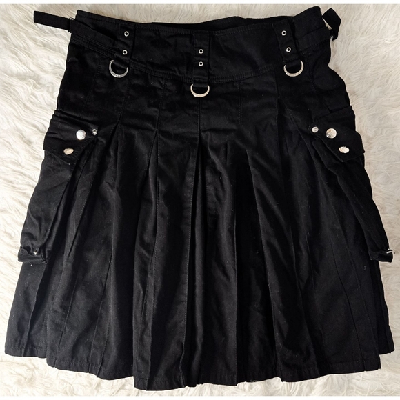 Tripp NYC Kilt Pleated Skirt Punk Goth Bondage Cargo Utility Pockets Y2K Emo - Picture 2 of 6